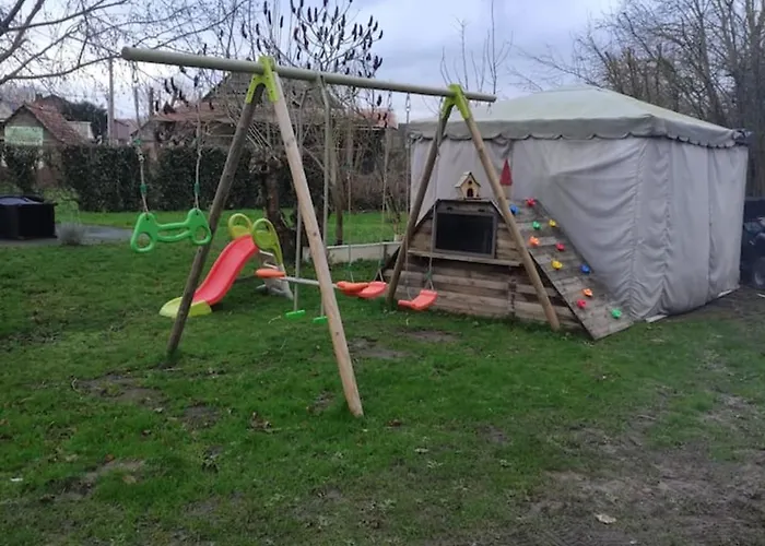 Maison Accueillante A Avec Jardin